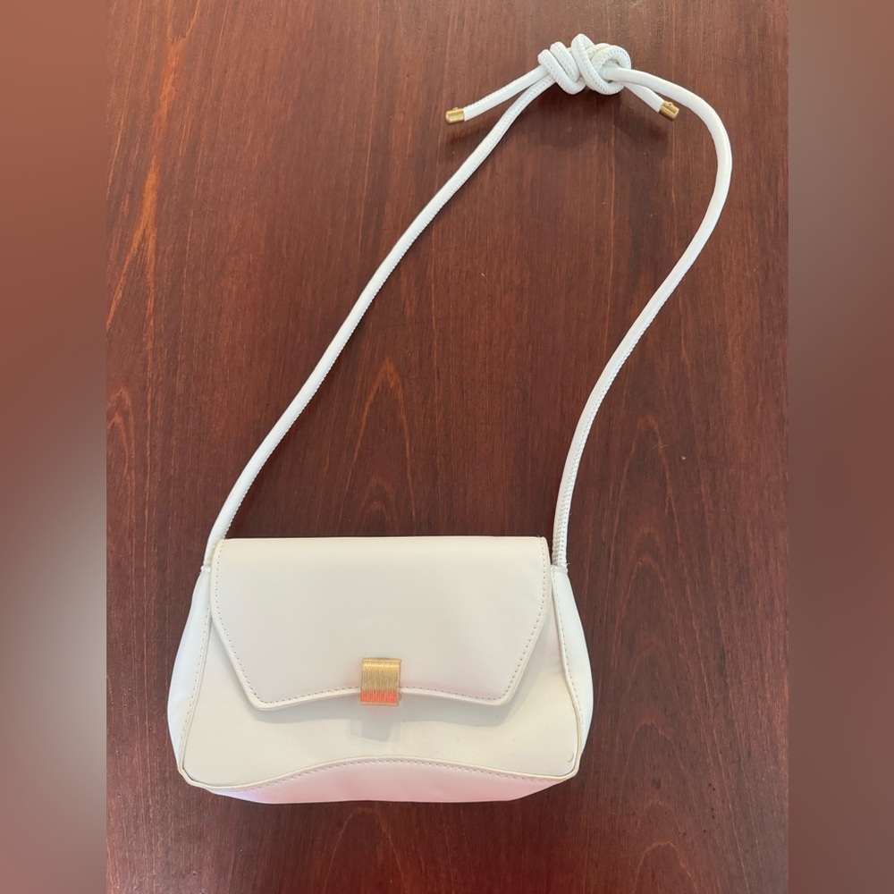 Elegant White Shoulder Bag